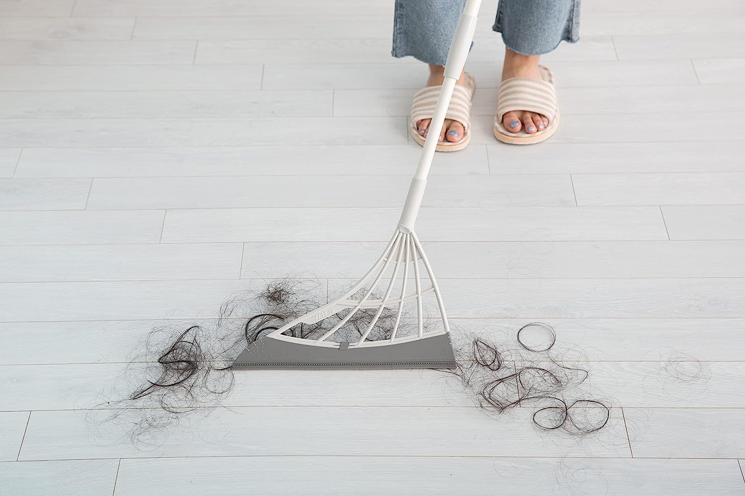 WizSweep: Magic Broom Household Mop🪄